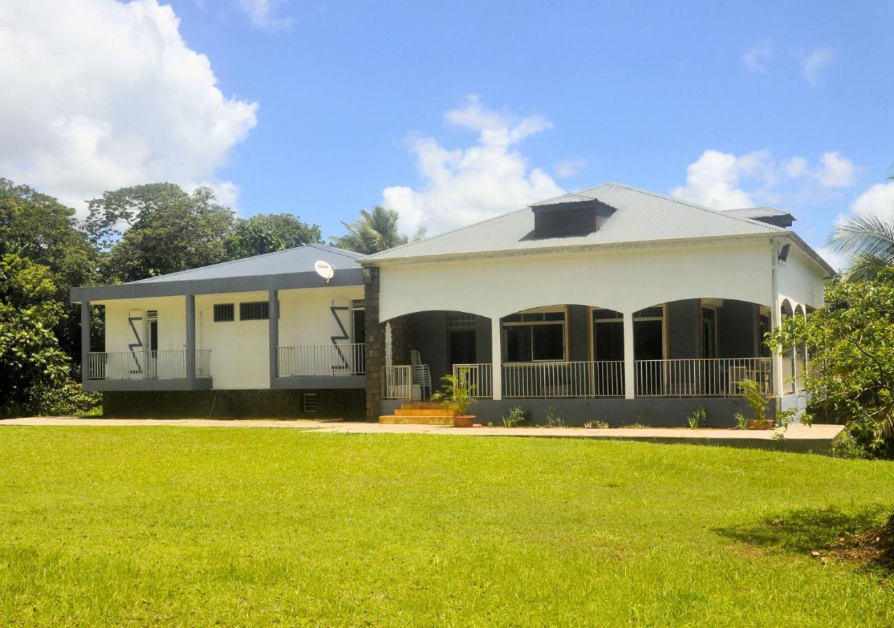 Villa Leila Sainte-Rose Exterior foto